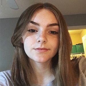 Meet your Posher, Elena